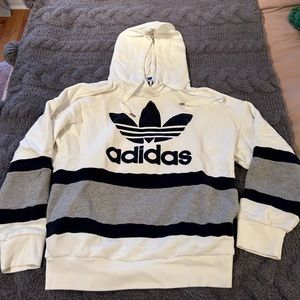 Adidas Hoodie💙